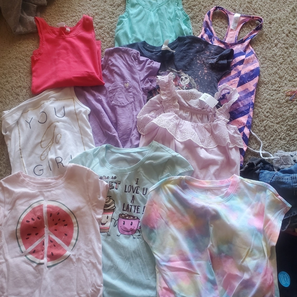 GAP Pink and Blue Short Sleeve Tees